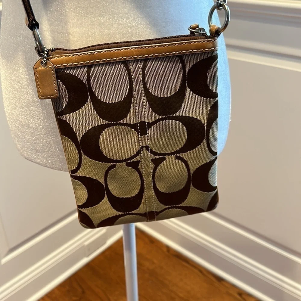 Coach Signature Logo Swingpack